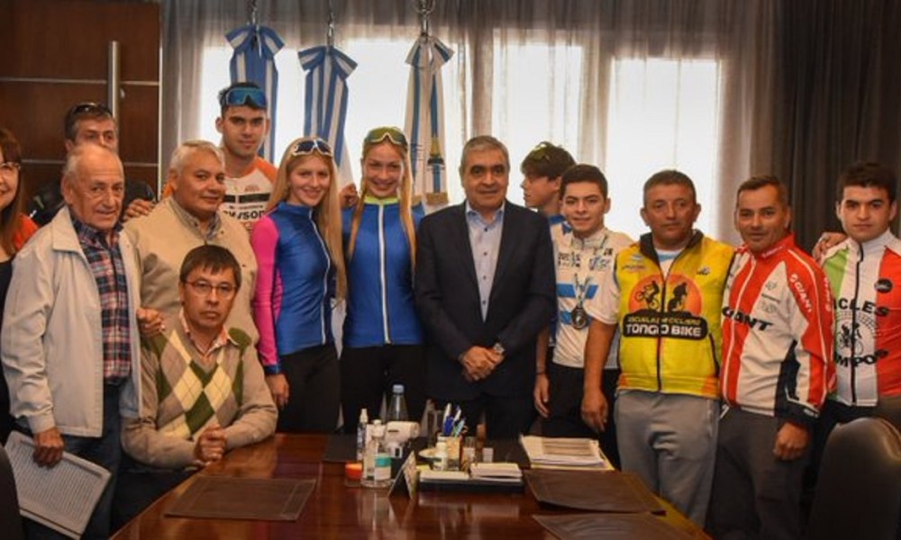Alfaro anunció la construcción de una pista para ciclismo en