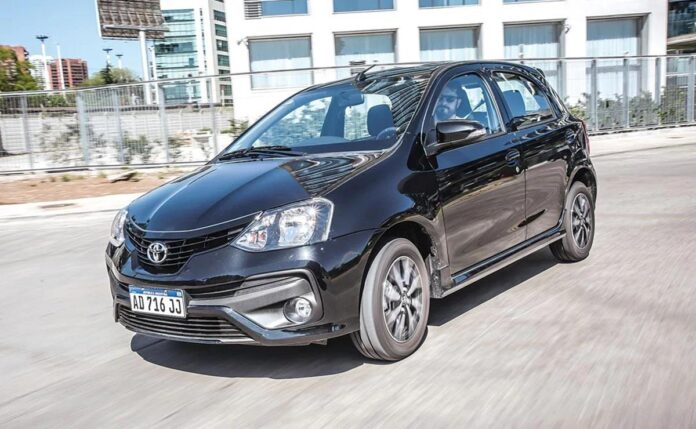 Valoran al Toyota Etios como “un cheque al portador”