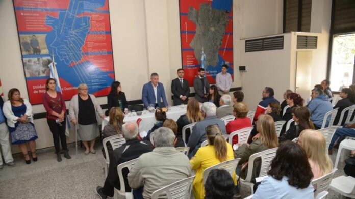 Sesenta familias tucumanas firmaron escrituras para regularizar sus dominios