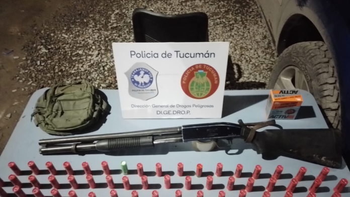 Secuestraron una camioneta, escopeta y 52 municiones