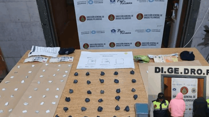 Decomisaron estupefacientes y aprehendieron a una pareja de dealers