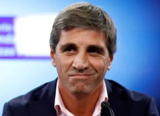 Luis Caputo defendió el rumbo económico: “Hoy sobran dólares para empresas, ahorristas y el Central”