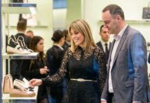 Viaje de Adorni a Aruba: polémica por el pago en efectivo y el entorno familiar