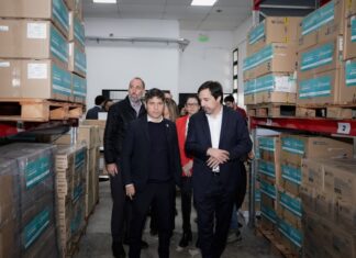 Kicillof cruzó a Pettovello por fondos escolares y la tildó de barrabrava