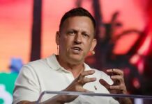 La visita de Peter Thiel reaviva el debate sobre vigilancia y democracia en Argentina
