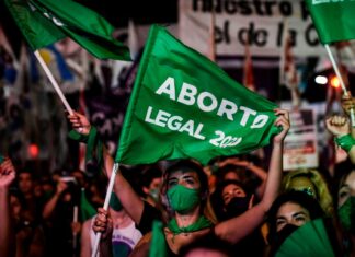 Milei volvió a cuestionar el aborto y apuntó contra “enemigos ideológicos”