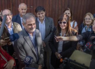 Entre lágrimas y aplausos, Pagani se despidió y Grunauer asumió al frente de la UNT