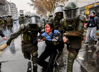 Masiva protesta estudiantil en Chile contra las políticas de ajuste de Kast