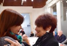 La despedida desde el balcón: el último gesto de Taty Almeida y una imagen que volvió a unir memoria y política