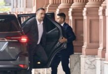 Presión opositora: apuran la presentación de Manuel Adorni en el Senado por el escándalo