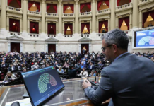 Milei impulsa nuevas leyes y la oposición denuncia beneficios para grandes corporaciones