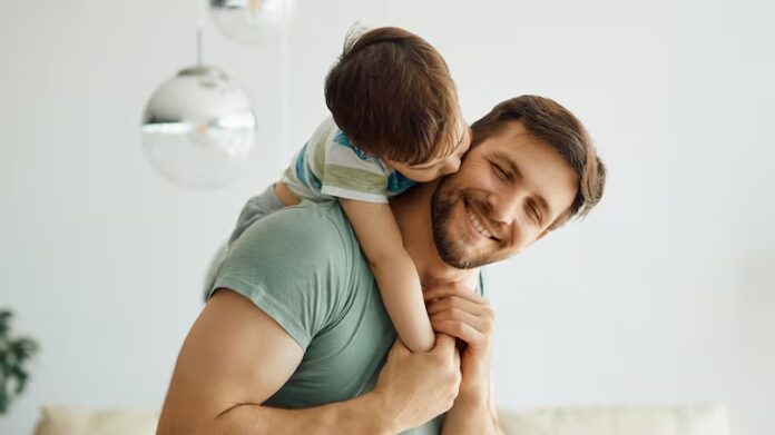 por-que-se-celebra-hoy-el-dia-del-padre-foto-adobe-stock-LKXYDYTOLNDKNKNVOJ7PSJ6Q34