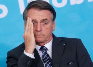 Brasil: allanaron la casa de Bolsonaro por una investigación de armas