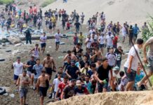 España desplegó al Ejército en Ceuta tras una masiva llegada de migrantes desde Marruecos