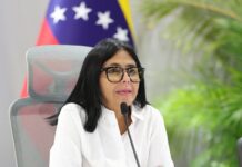 Venezuela busca una tregua política tras los terremotos y convoca al diálogo con la oposición
