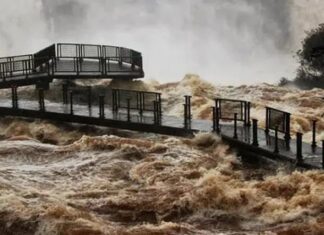 Tragedia en Cataratas del Iguazú: volcó una lancha turística y murió un joven de 26 años