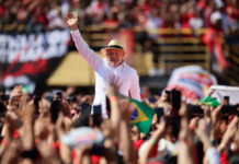 Lula lanza su campaña por un cuarto mandato y enfrenta a la derecha de Bolsonaro