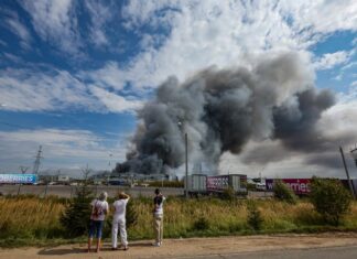 Ucrania lleva la guerra al comercio ruso y ataca cuatro almacenes del gigante Ozon