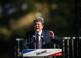 Mélenchon relanza el debate político en Francia con las ecorregiones y una Guardia Ecologista