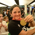 Las Leonas ya están en Argentina: fiesta y emoción en Ezeiza tras el título mundial