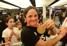 Las Leonas ya están en Argentina: fiesta y emoción en Ezeiza tras el título mundial