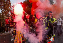 Francia: empleados públicos y estudiantes salen a las calles contra el ajuste