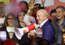 Brasil: Lula prepara el balotaje tras quedar detrás de Flávio Bolsonaro