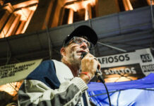 Padre Paco Olveira: la historia del cura que hizo de la defensa de los más pobres una forma de militancia